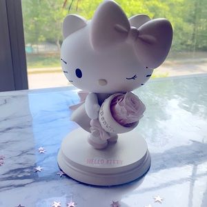 Hello kitty ceramic decor